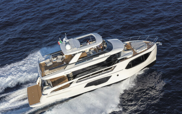 ABSOLUTE 64 - 19M - 12 Passagers*