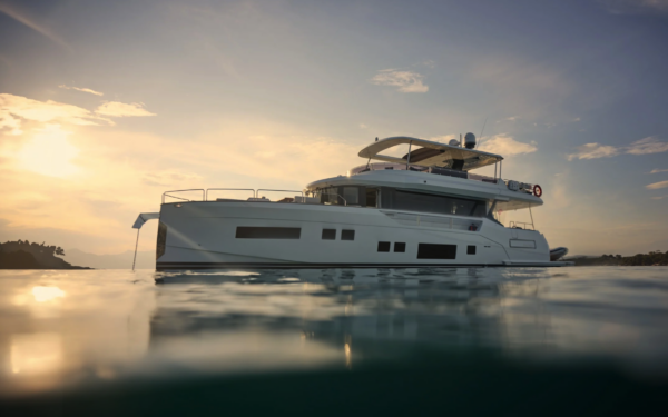 SIRENA 68 - 21M - 12 Passagers*