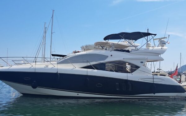 SUNSEEKER MANATTHAN 56 - 17M - 11 Passagers*