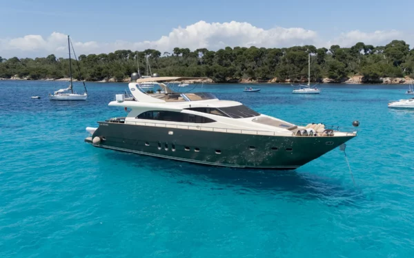 LEONARD 74 - 21M - 12 Passagers**
