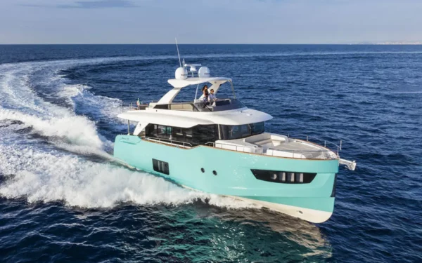 NAVETTA 58 - 17M - 12 Passagers**